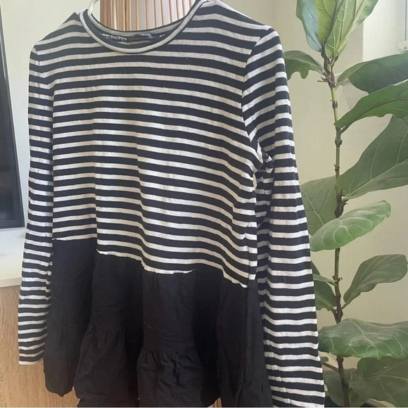 Zara ruffle long sleeve sweater - Picture 4 of 6